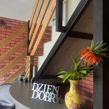Happy 4 Aparthotel Krosno Bagian luar foto