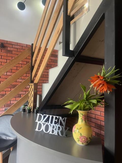 Happy 4 Aparthotel Krosno Bagian luar foto