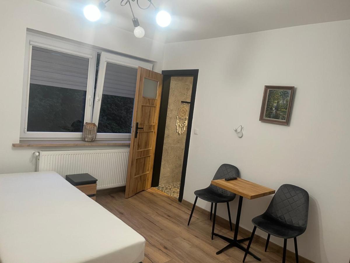 Happy 4 Aparthotel Krosno Bagian luar foto